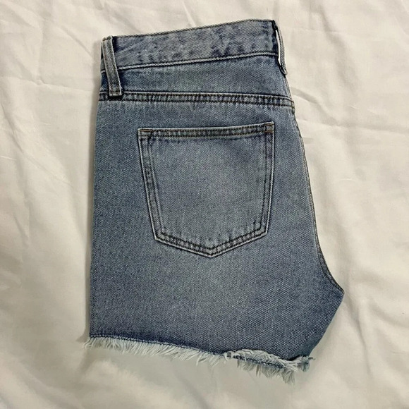 Celebrity Pink | Medium Wash Distressed High Waist Denim Jean Shorts | Size 7 - Picture 6 of 6